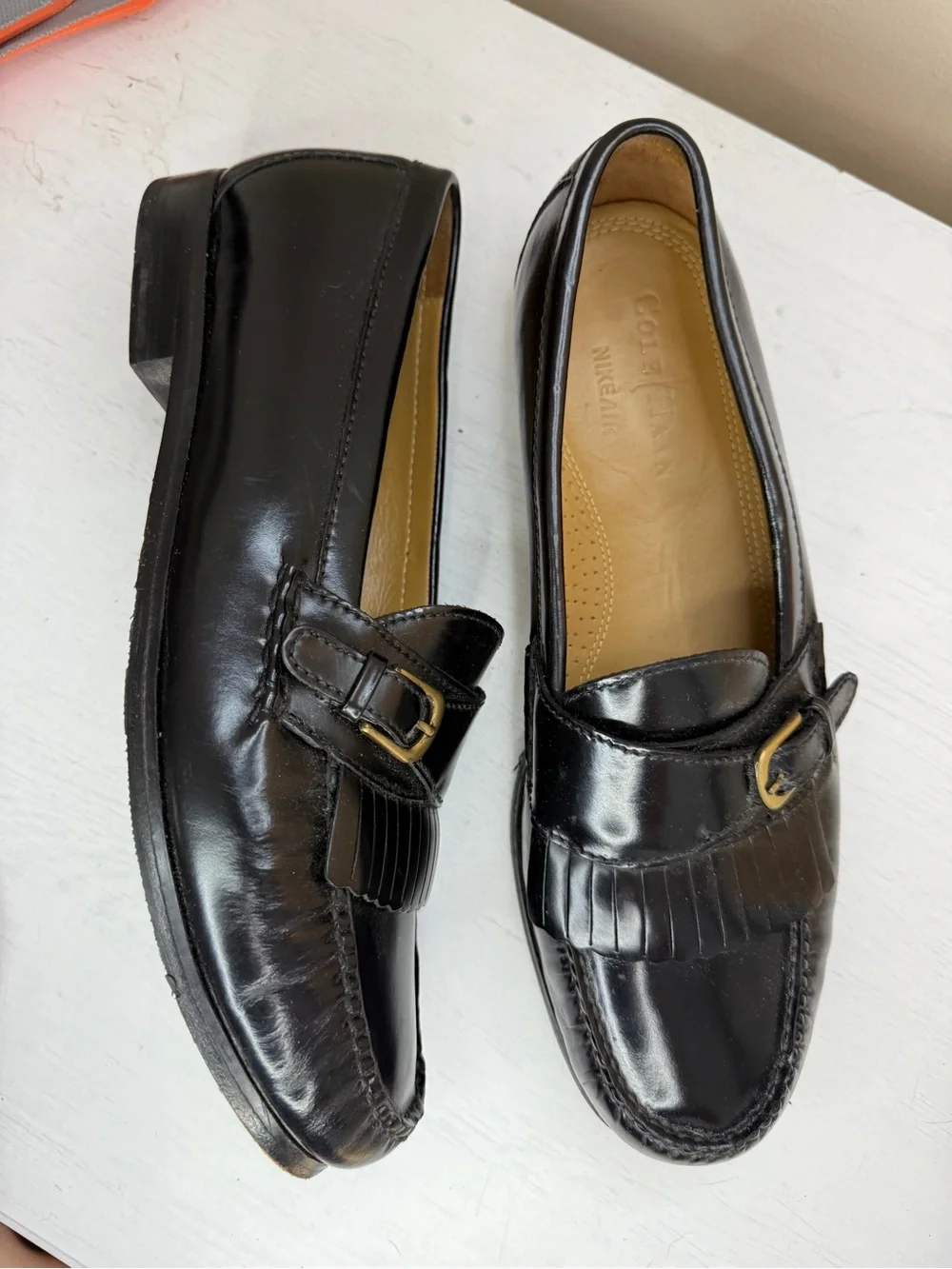 Cole Haan Black Leather Loafer with Fringe and Buckle Men's 11.5D